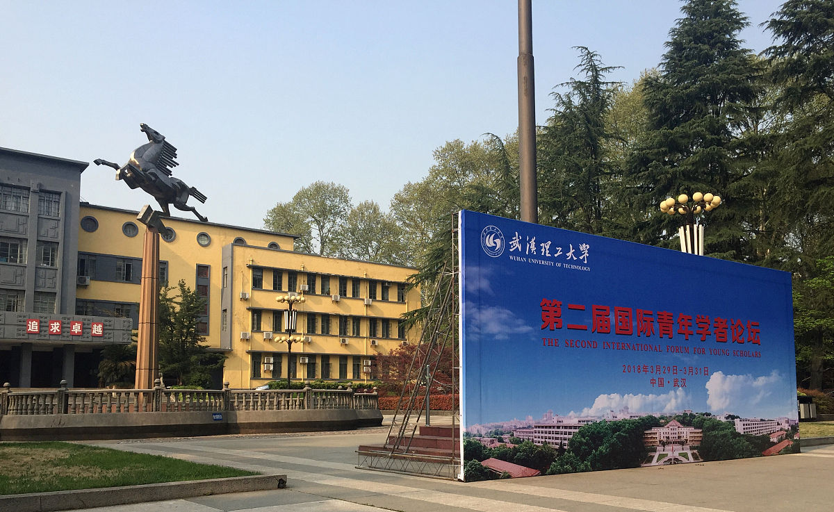 延边大学护理学院学生会组织参观校史馆,传承学校精神文化 延边大学护理学院学生会组织参观校史馆,传承学校精神文化