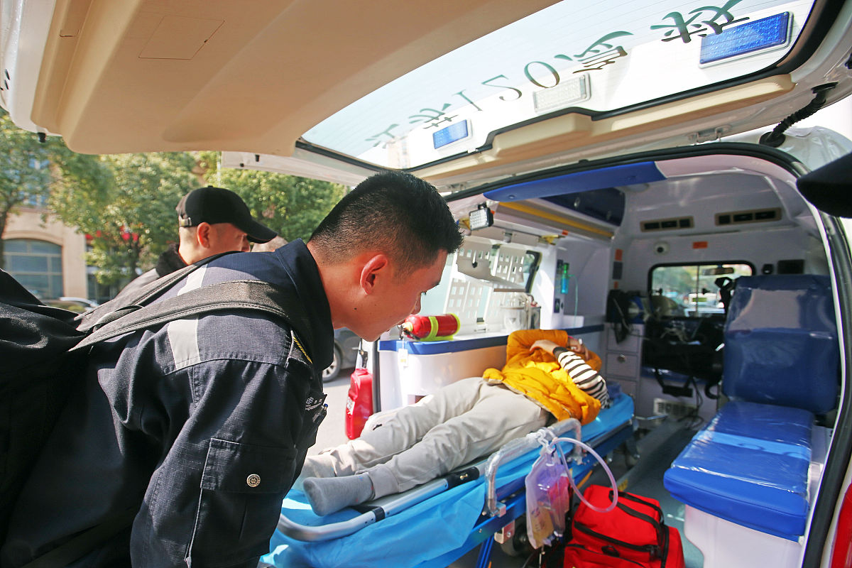 急救车跨省1500公里运送病人费用