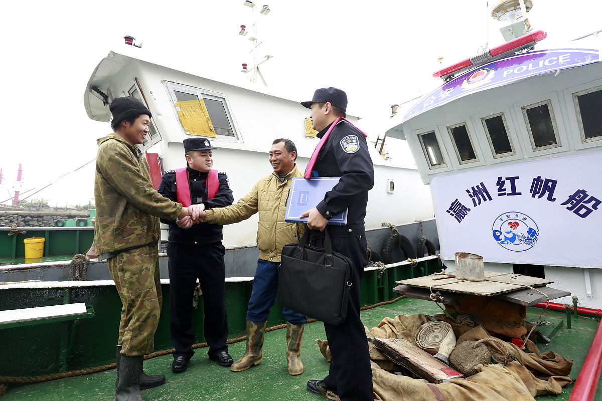 袖珍派出所的“生死救援”：2万海里外的生命守护