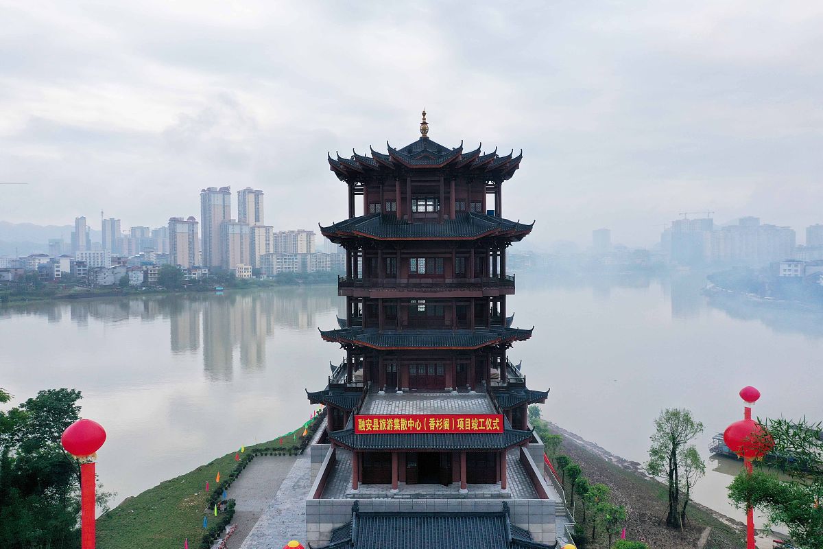 贺州民族旅游艺术学校2023年招生简章 - 培养民族旅游艺术人才的摇篮 贺州民族旅游艺术学校2023年招生简章 - 培养民族旅游艺术人才的摇篮