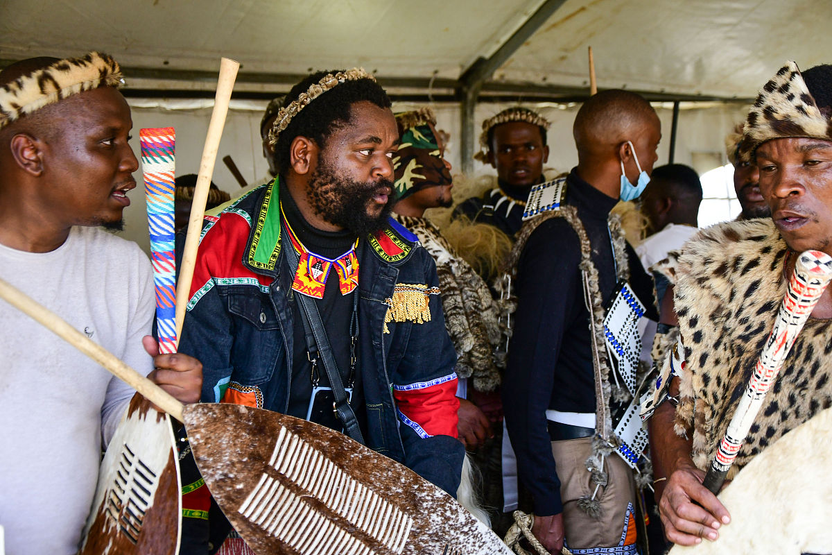 钟祥长寿职业高级中学2021年招生简章 - 培养未来的领袖和创新者