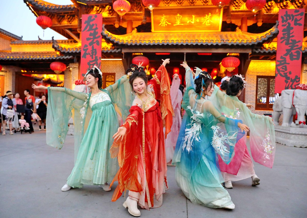 西安大唐不夜城端午节活动目标人群是哪些