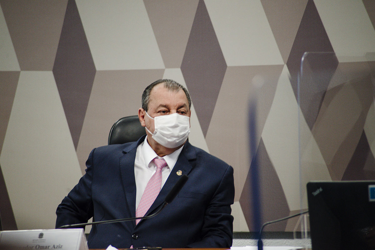 关于西安绿色家园小区天然气管道阀门和连接件失效引起天然气泄漏的原因分析写成一段话的形式。