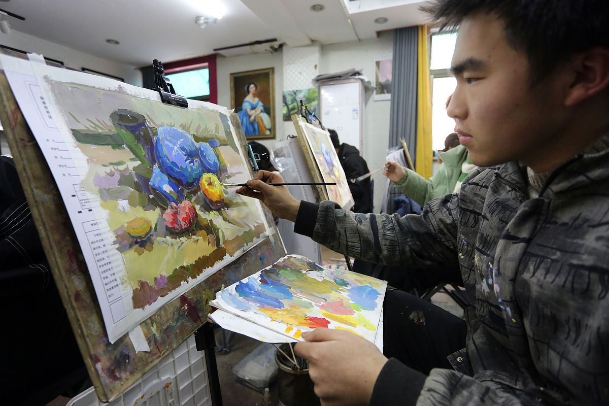 武汉广播艺术学校导游服务有前途吗？需满足哪些招生条件