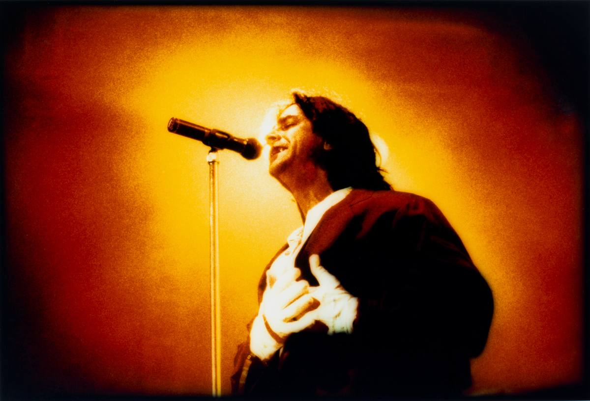 自由的呐喊：一首关于反抗的摇滚中文歌曲