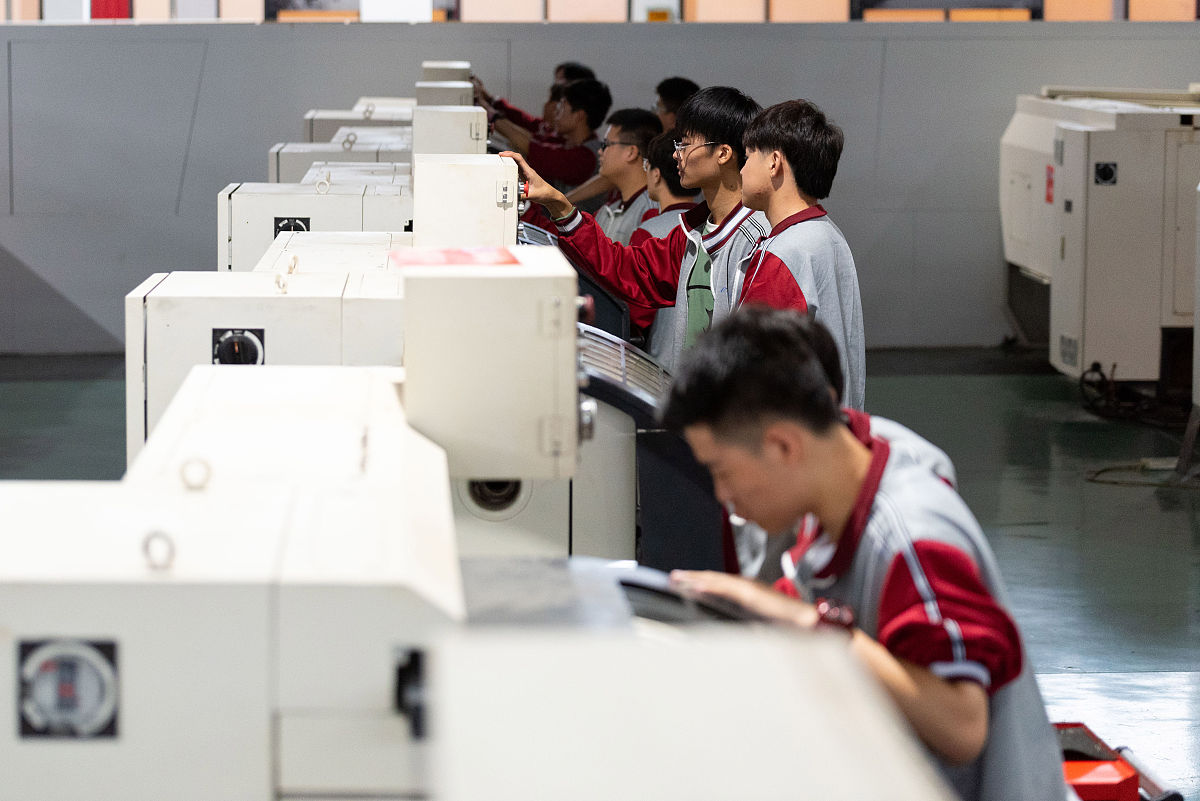 泰兴市技工学校游戏设计好吗？师资力量如何