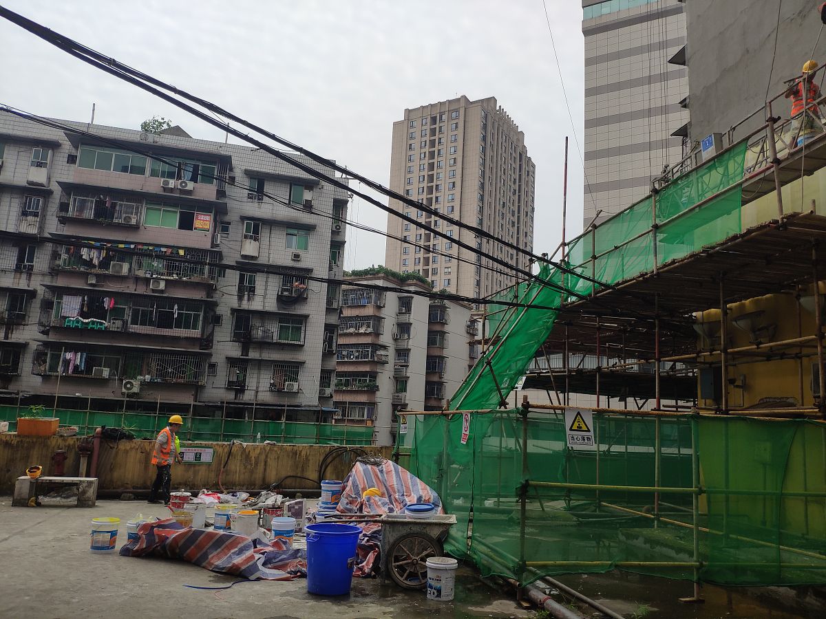 城投公司工程管理部老旧小区改造工作总结 - 改善居民生活，提升城市品质