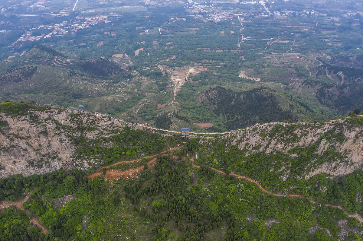 2020年5月14日,济南长清区灵岩村的大佛山,毗邻泰山和灵岩寺.为了将大