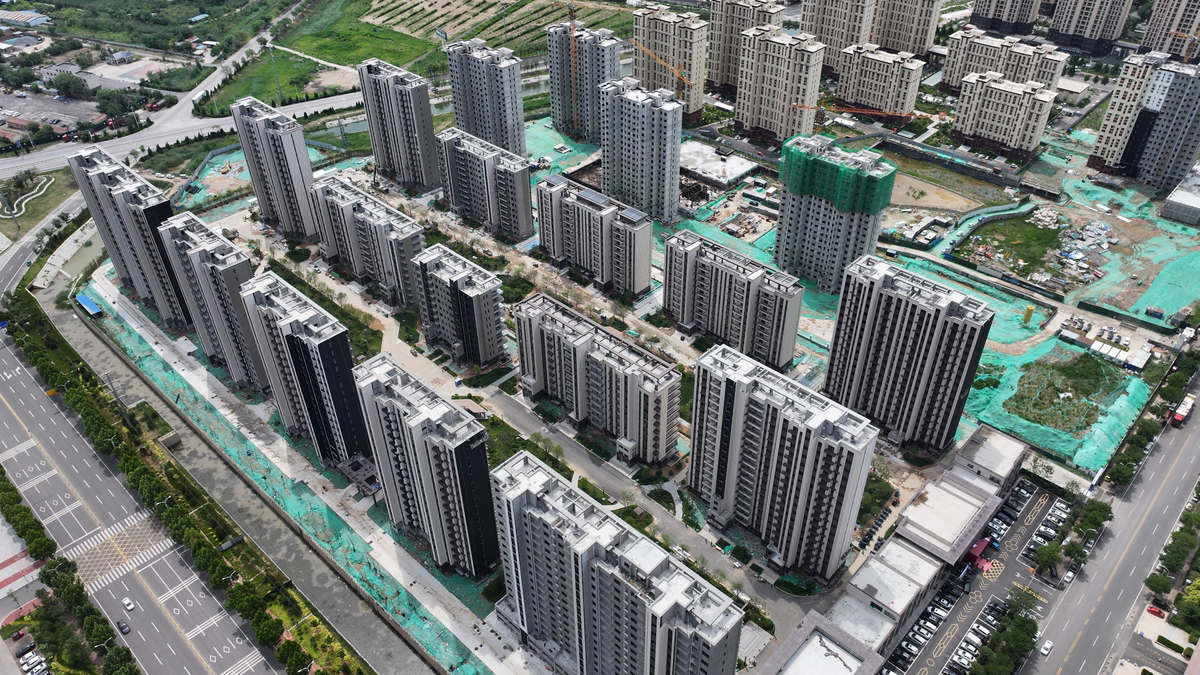 北辰欢颜东里13栋楼分期建设吗？