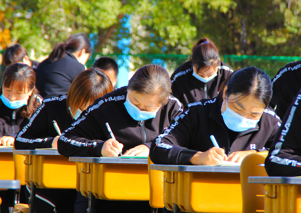 云南2021年初中生可以去卫校吗