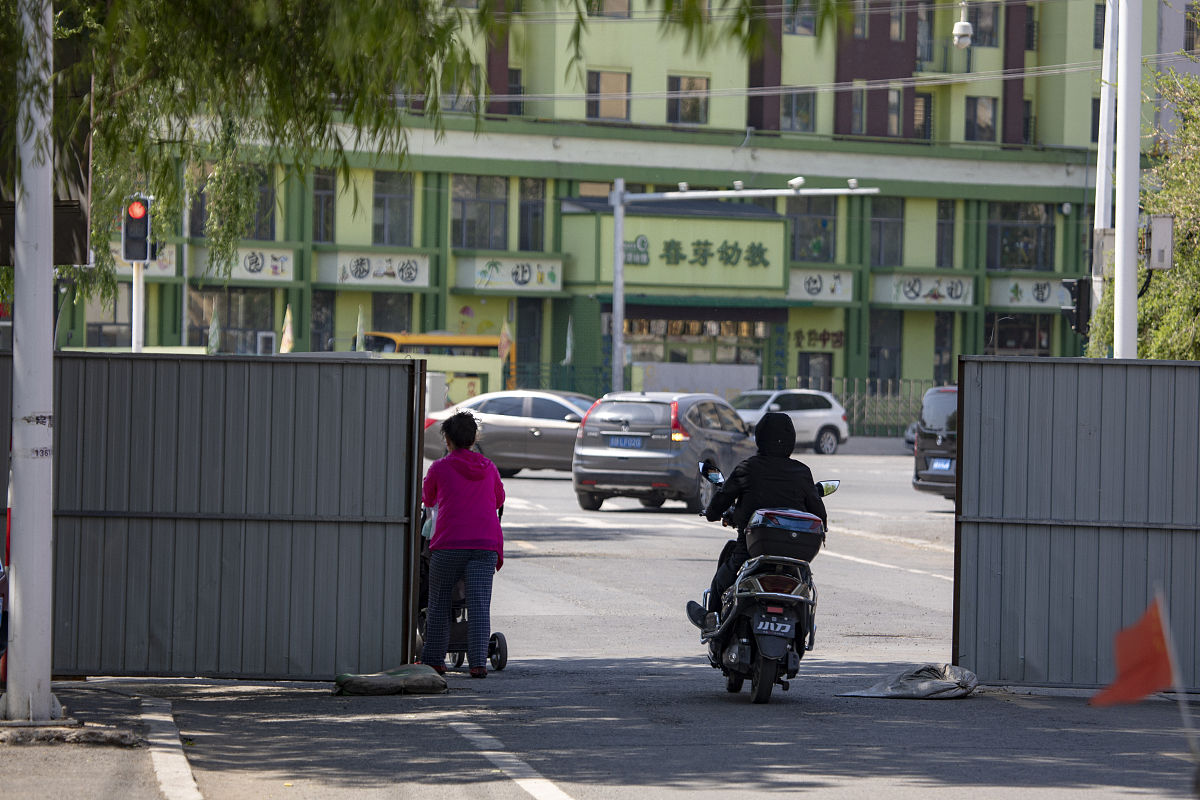 都市馨园居民电动自行车充电需求得到保障，城管协调安装公司与新物业达成电力协议