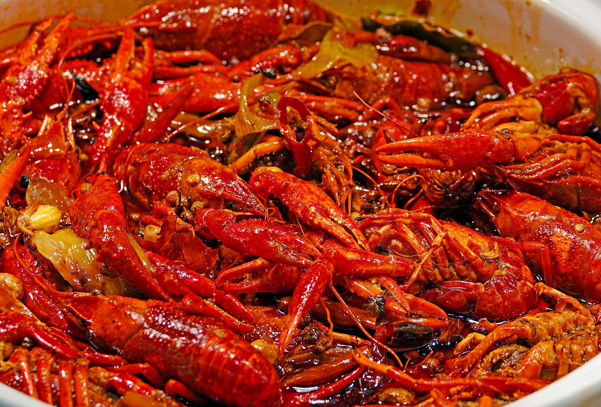 【热辣即来】自助餐：麻辣小龙虾的天堂，饮品任你选！