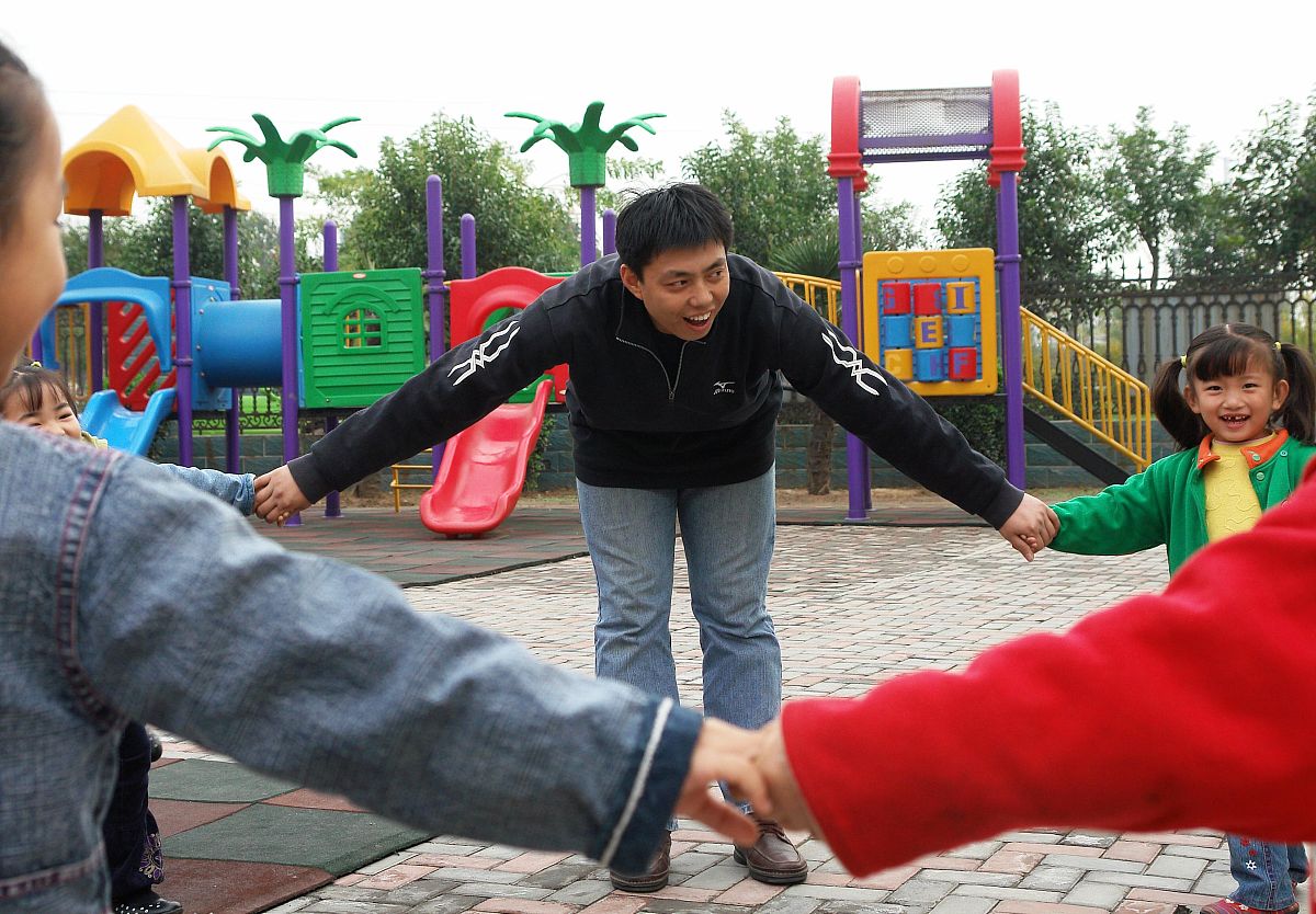 贵州遵义幼师学校幼师专业就业前景：未来发展方向及趋势