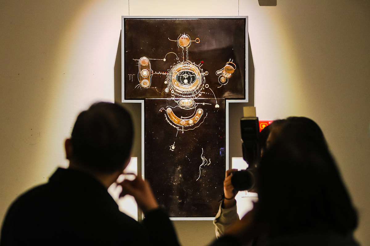 2021年12月29日,济南,"2021全国漆画邀请展"开幕式在山东美术馆举行.