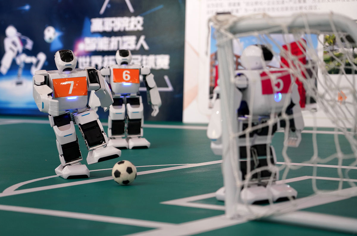 机器人比赛：技术竞技与创新舞台