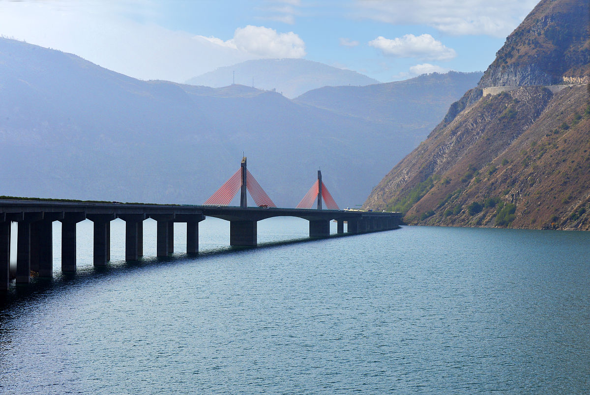 凉山公路施工总承包转让流程详解 - 轻松完成项目转让