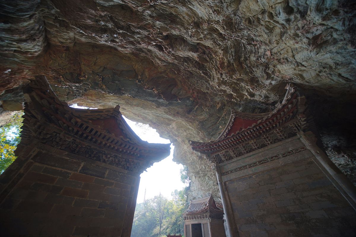 历史课堂教学中史料运用实效性提升策略：教材史料与知识链接