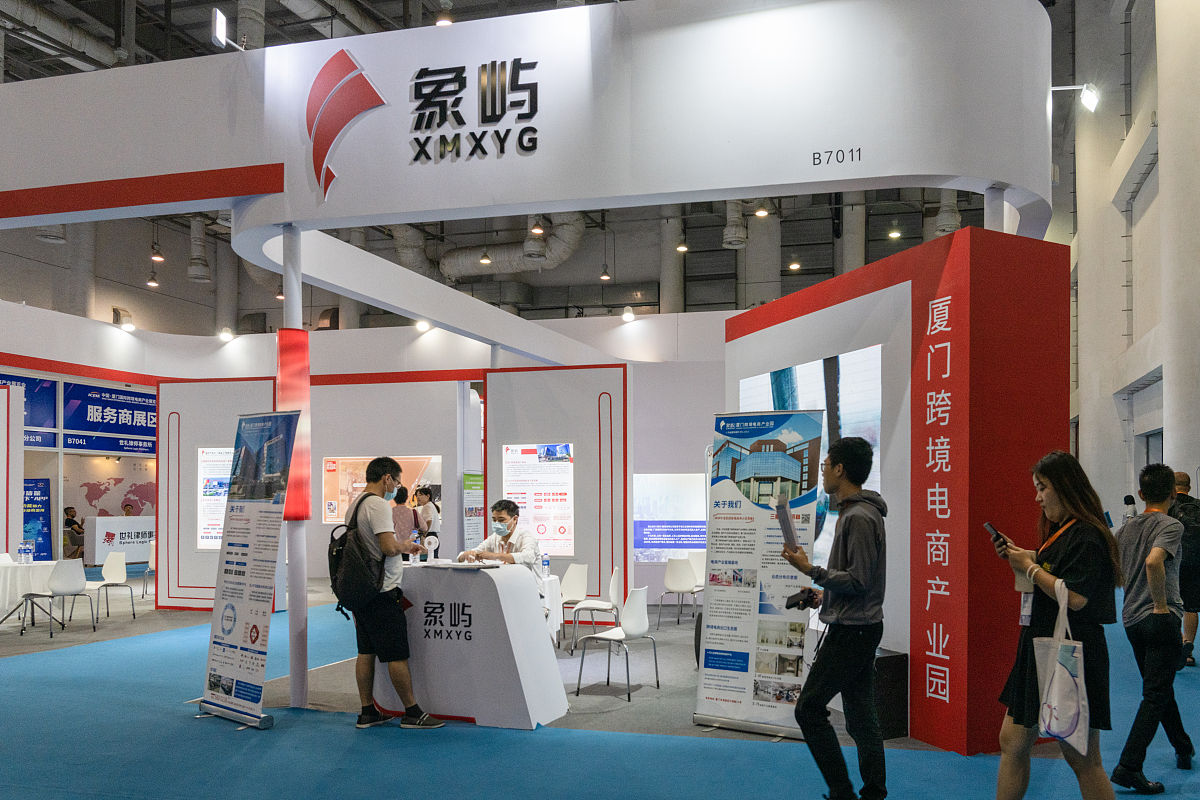 河南外贸学校2023年招生：网站、政策及专业调整