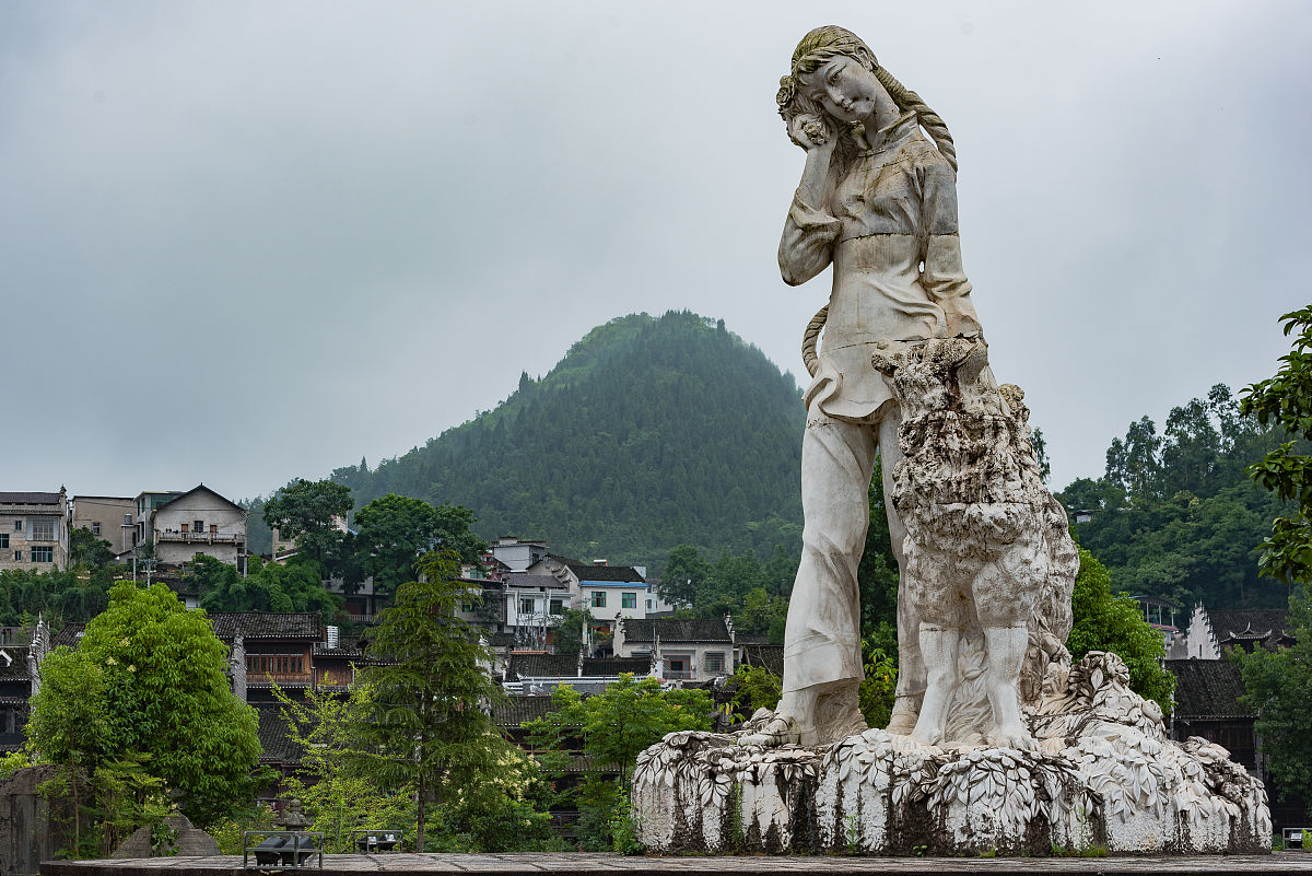 探析《边城》的审美艺术: 一场美与情感的盛宴