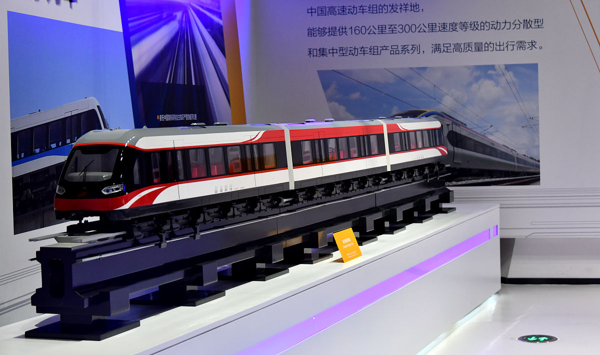 列车车体轻量化材料对比：性能、成本与选择