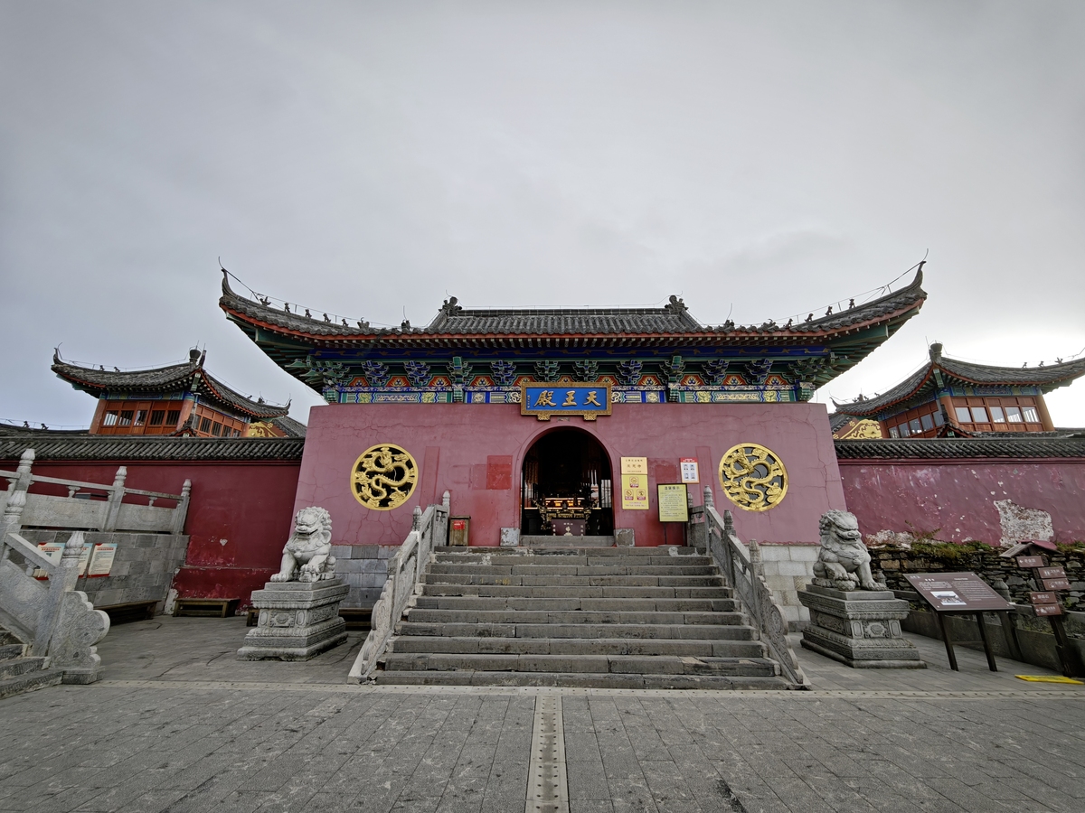 碧霞祠西神门