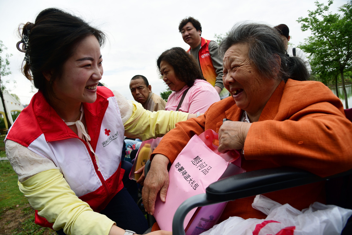 感人故事：高中生如何用行动点燃公益热情，让社团活动不再是负担？