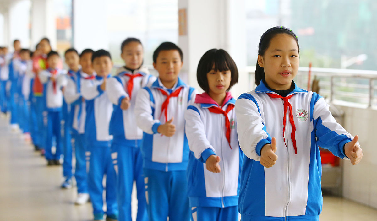 写一个主题为讲文明讲礼貌的幼儿园教案