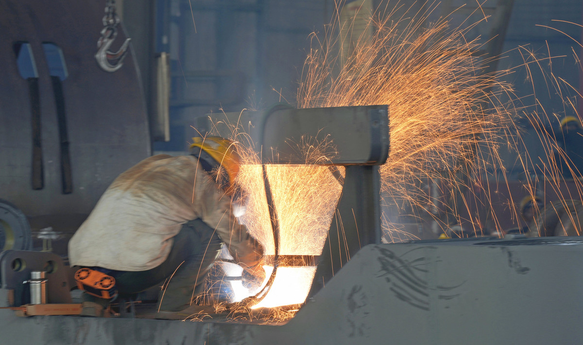 如果电子焊接实习一个月应该学习什么内容