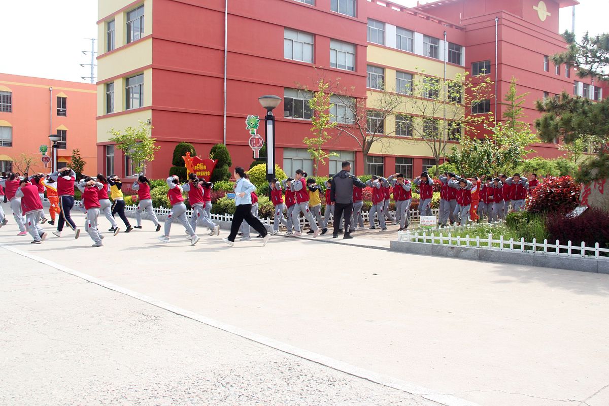 原平市星海艺术学校幼师专业介绍