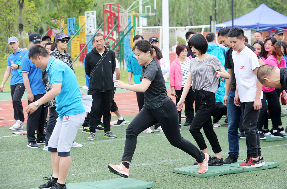 趣味运动会活动流程：精彩项目，欢乐无限！