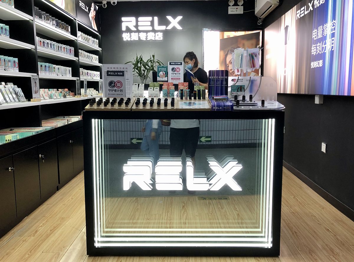 我需要在抖音里开通抖音小店主要经营数码产品请给我的店铺取个好听的名字