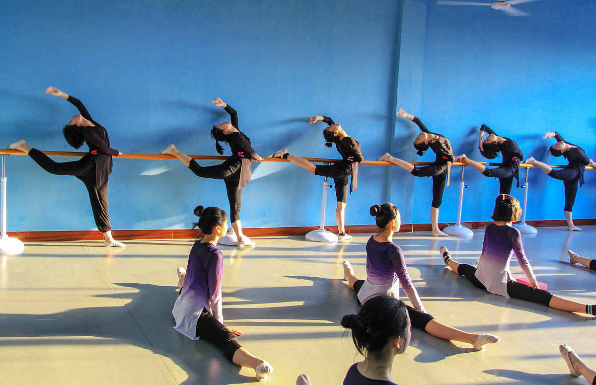 张艺谋漓江艺术学校2023年新增专业:舞蹈编导、戏剧表演、音乐创作、影视制作 张艺谋漓江艺术学校2023年新增专业:舞蹈编导、戏剧表演、音乐创作、影视制作