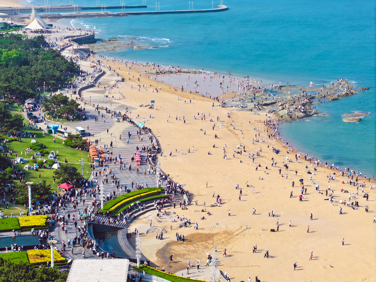 五一假期，带家人去威海吹海风：海滩、美食、游乐场全攻略