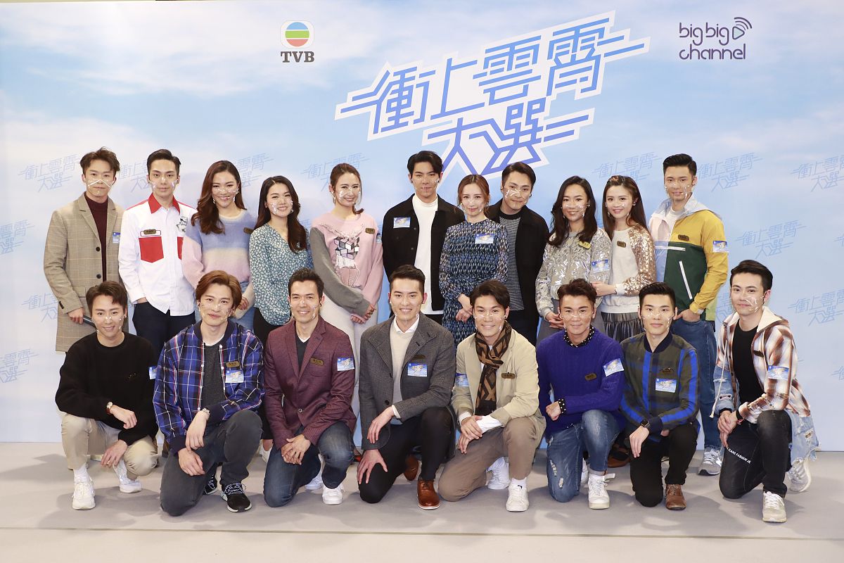 综艺节目《乘风破浪》600字左右