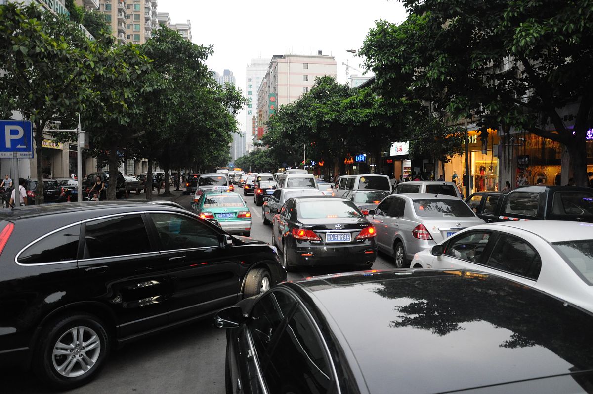 黑龙江交通基础设施现状及问题分析：如何改善交通网络覆盖、城乡差距和拥堵问题