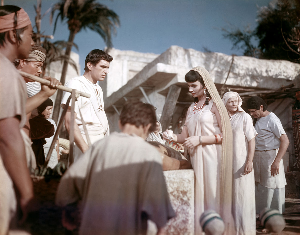 british actors edmund purdom and jean simmons on the set of the 