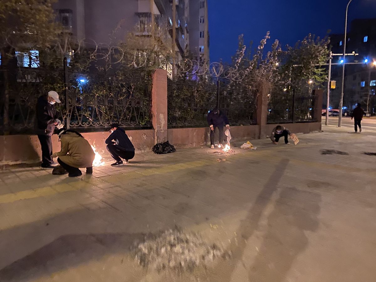 100天烧纸有什么讲究？详细指南和注意事项