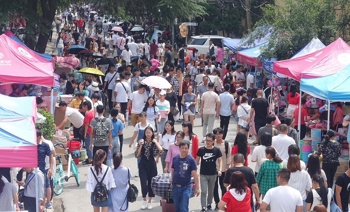 河南信息工程学校的航空服务学制几年