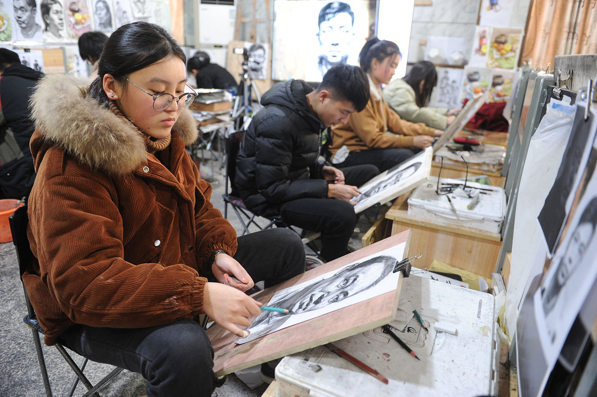 河南科技学院美术考生