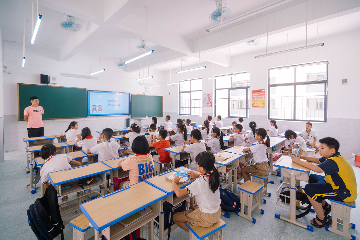 贵州省机电学校教学条件怎么样？- 深入解读师资、设施及就业前景