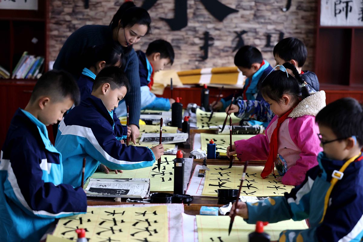 深圳艺术学校2022年招生简章 - 报考指南及专业介绍