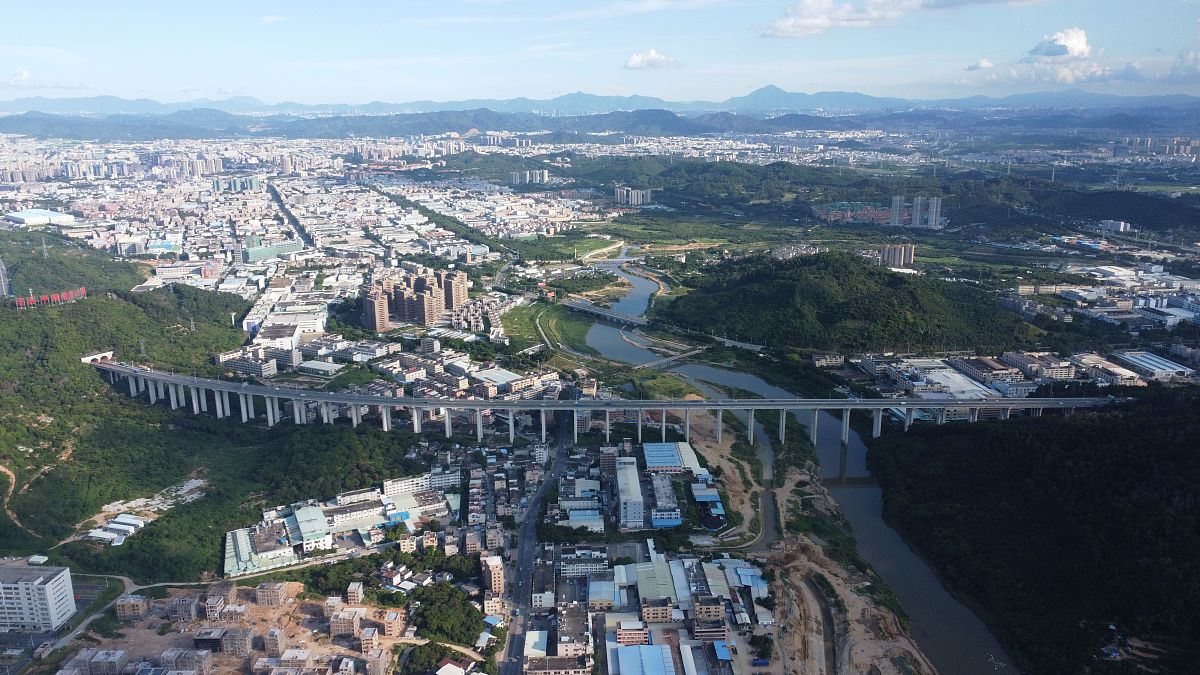 2021年9月4日,广东省东莞市清溪镇,航拍惠塘高速清溪支线.