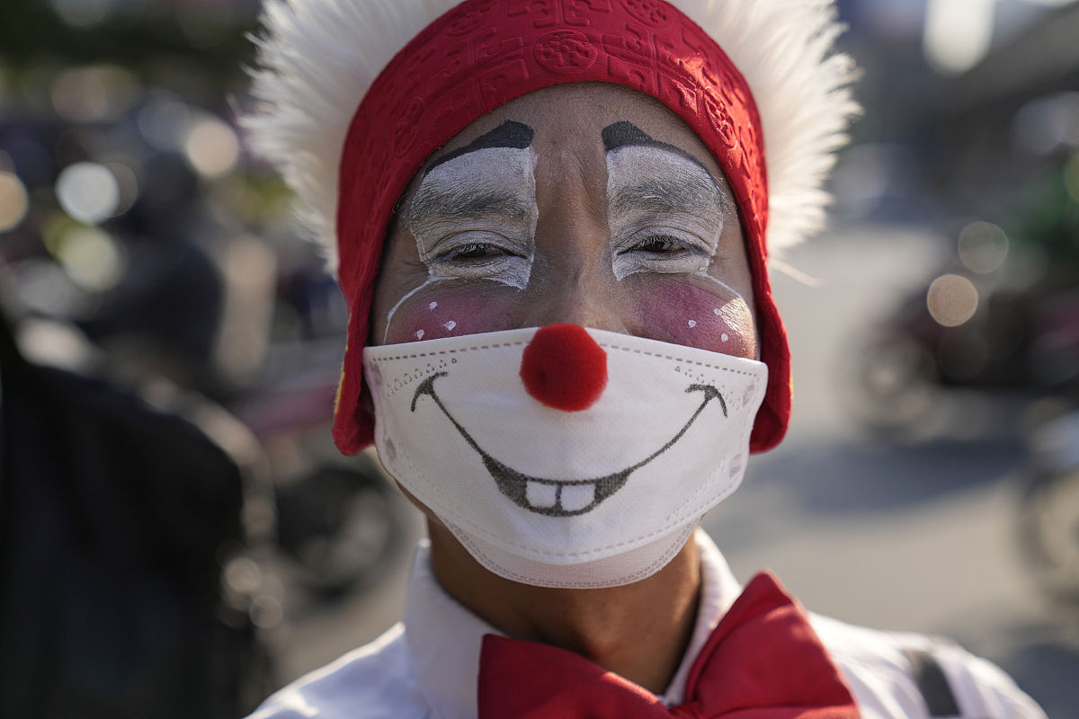 Minecraft 服务器错误：DungeonPlus 1.3.6 粒子效果错误 (REDSTONE 粒子数据为空)