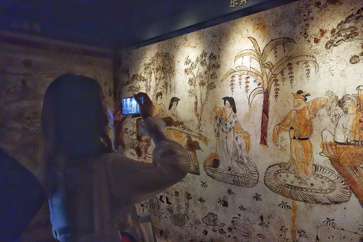 小托班教学内容：语言、社交、科学、艺术、运动全面培养