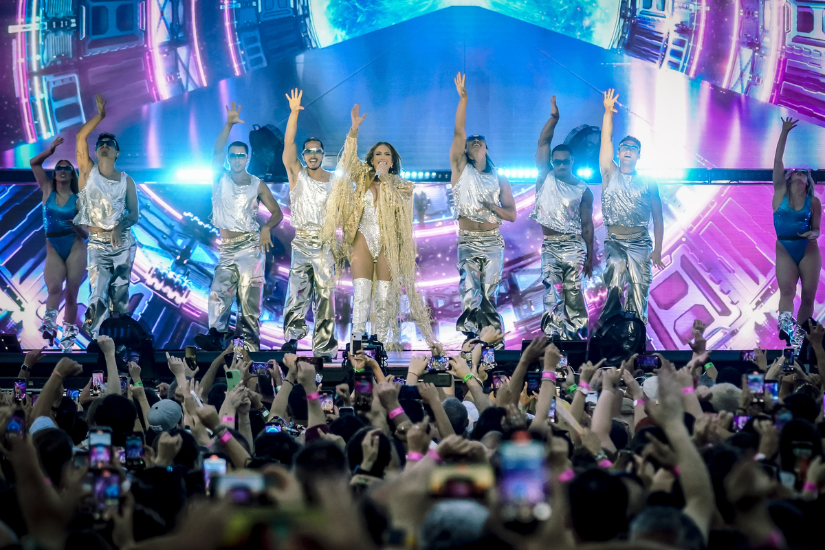 全球节奏之战：跨越文化的线上音乐比赛主题