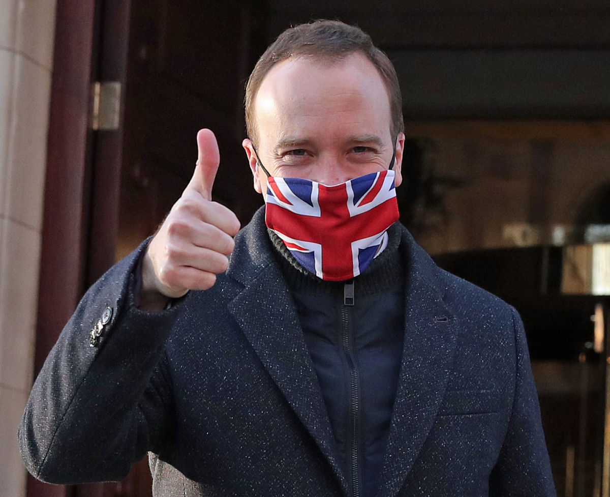 当地时间2020年12月30日,英国伦敦,英国卫生大臣马修·汉考克离开米尔