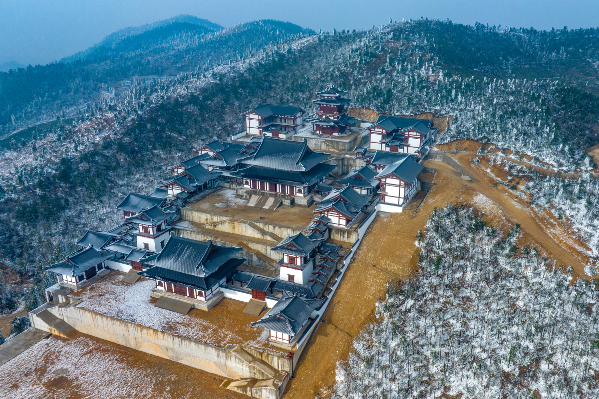 藏在西安秦岭里的千年古寺,从山脚到山顶,全是它的地盘儿!