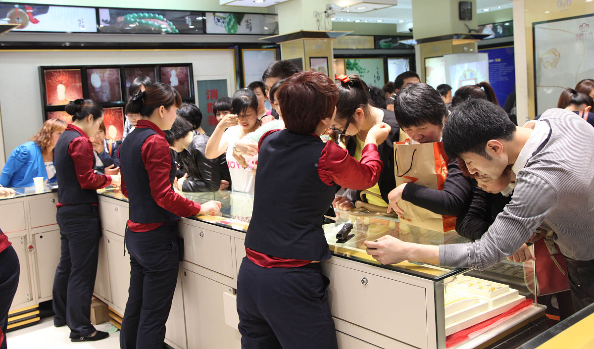 西安万达广场大明宫店实习体验：销售管理实战与成长
