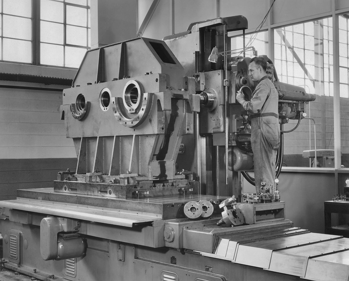 计算机数控机床：第三次工业革命的机械革命