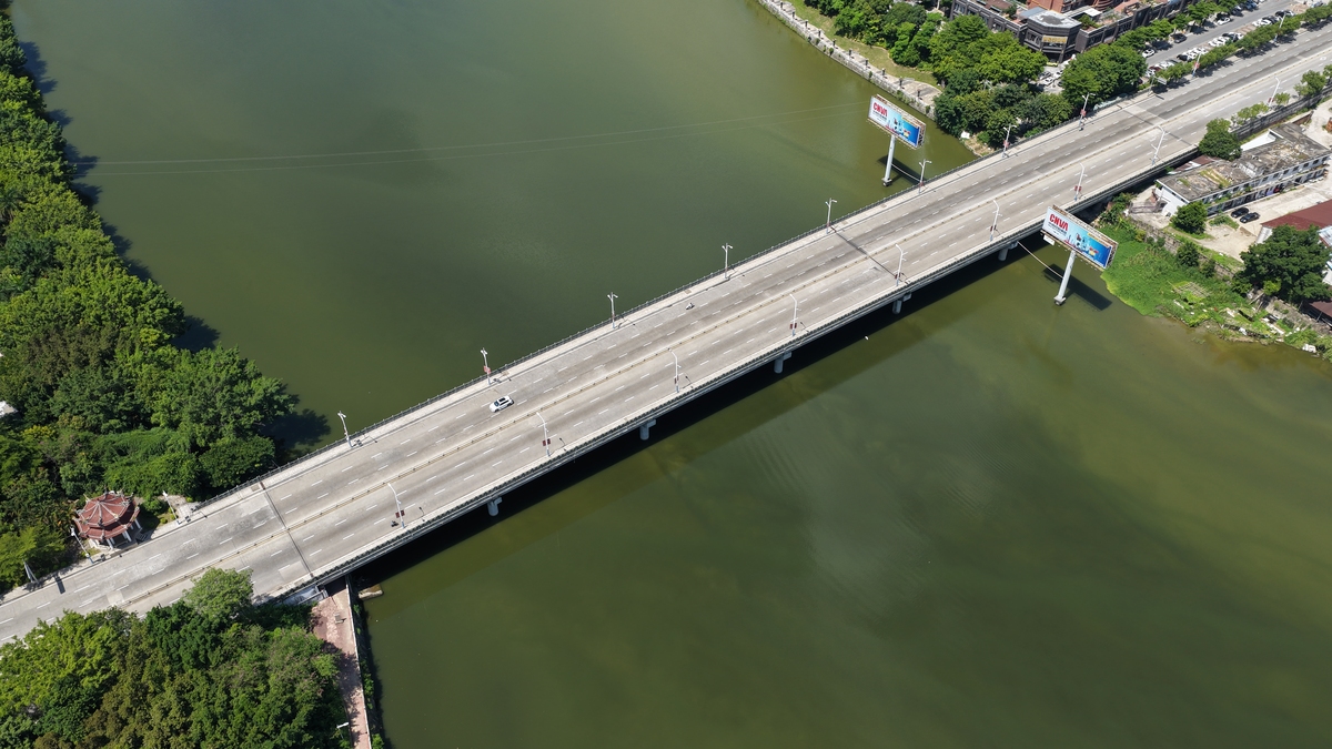 猴子石大桥：岳阳三绝之一，石猴雕像栩栩如生